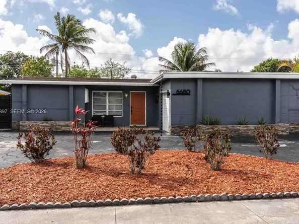 6680 NW 24th Pl, Sunrise FL 33313