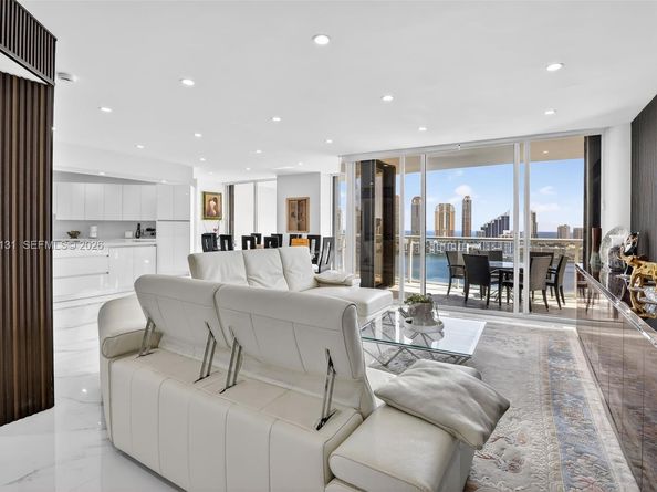 4000 Island Blvd 2301, Aventura FL 33160