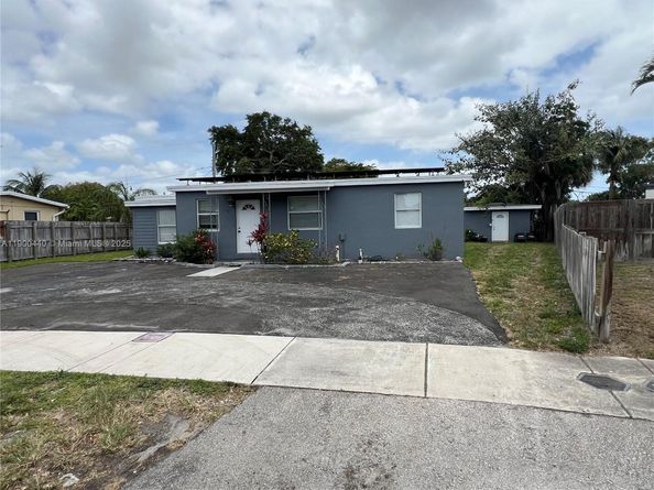 1885 NE 53rd St, Pompano Beach FL 33064