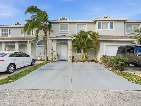 4765 SW 14th St, Deerfield Beach FL 33442