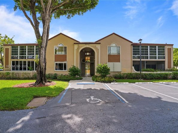 4910 NW 102nd Ave 2038, Doral FL 33178