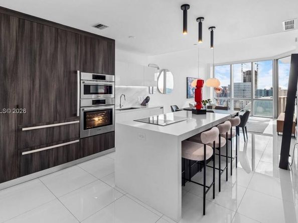 851 NE 1st Ave 1606, Miami FL 33132