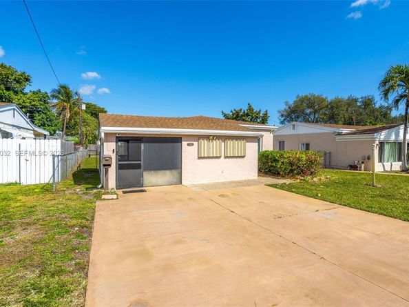 1763 NE 180th St, North Miami Beach FL 33162