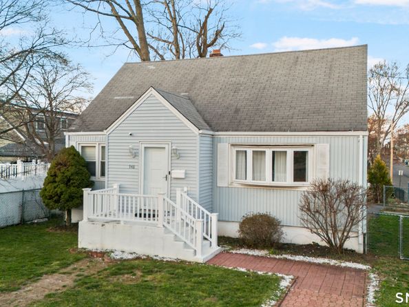 948 Wayne Street, Bridgeport CT 06606