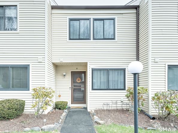 81 Deer Run 81, Bethel CT 06801