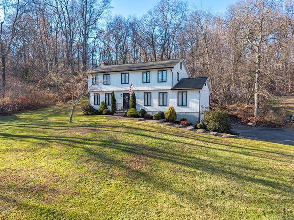 137 Greenwood Lane, Monroe CT 06468