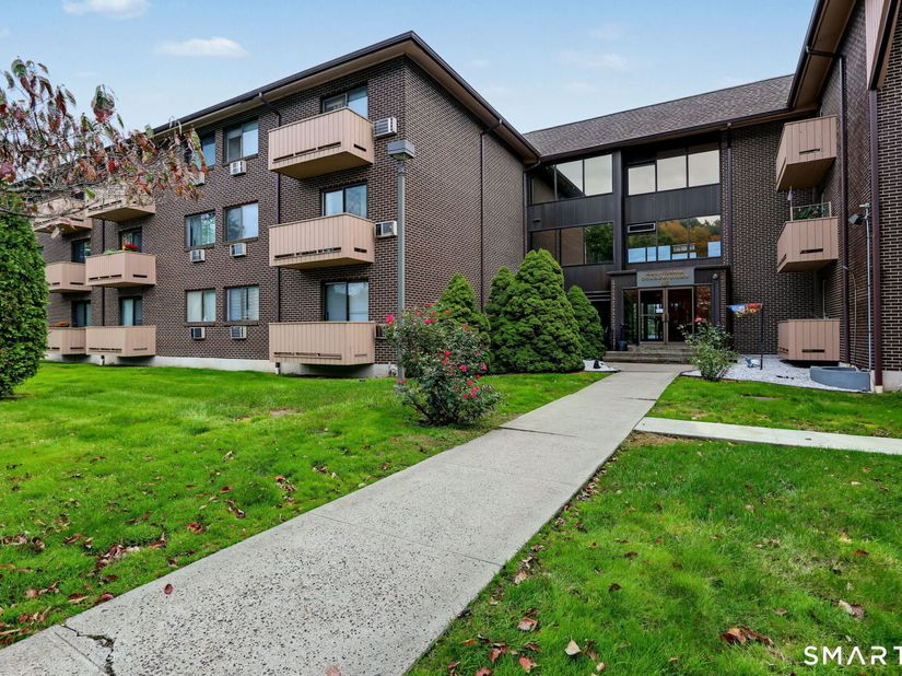 40 California Street C11, Stratford CT 06615