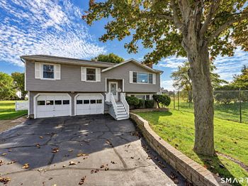 115 Oak Bluff Avenue