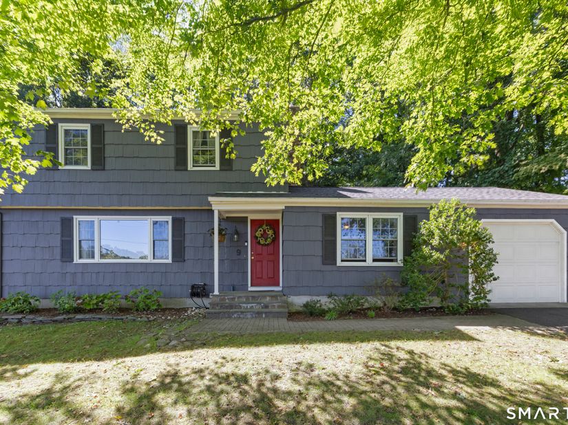 9 Chimney Drive, Bethel CT 06801