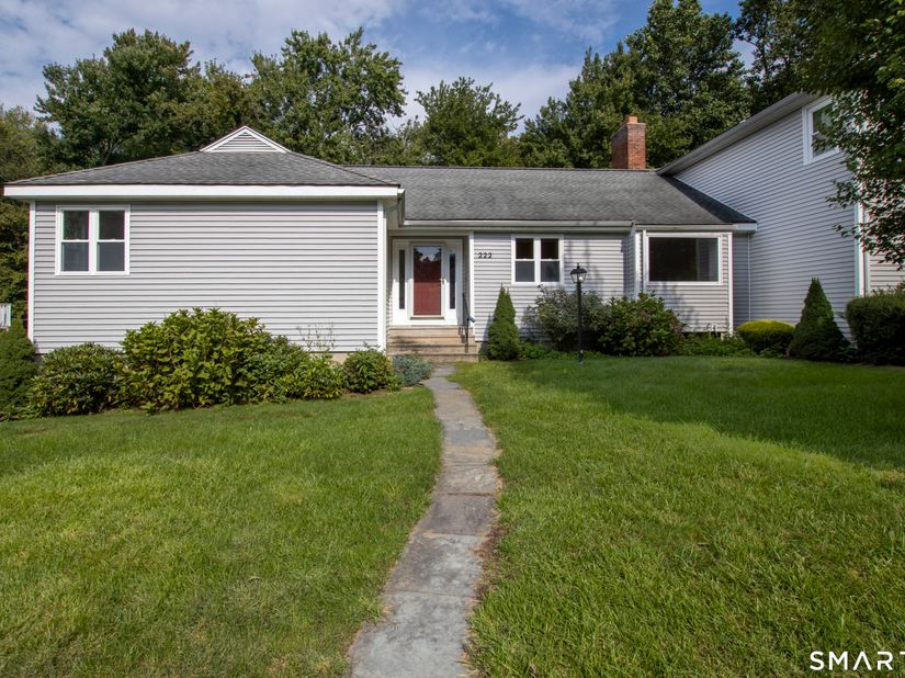 222 Deer Run 222, Shelton CT 06484