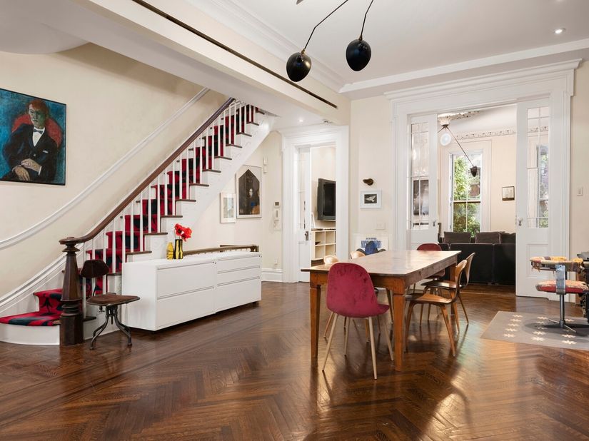 323 East 18th Street, New York NY 10003