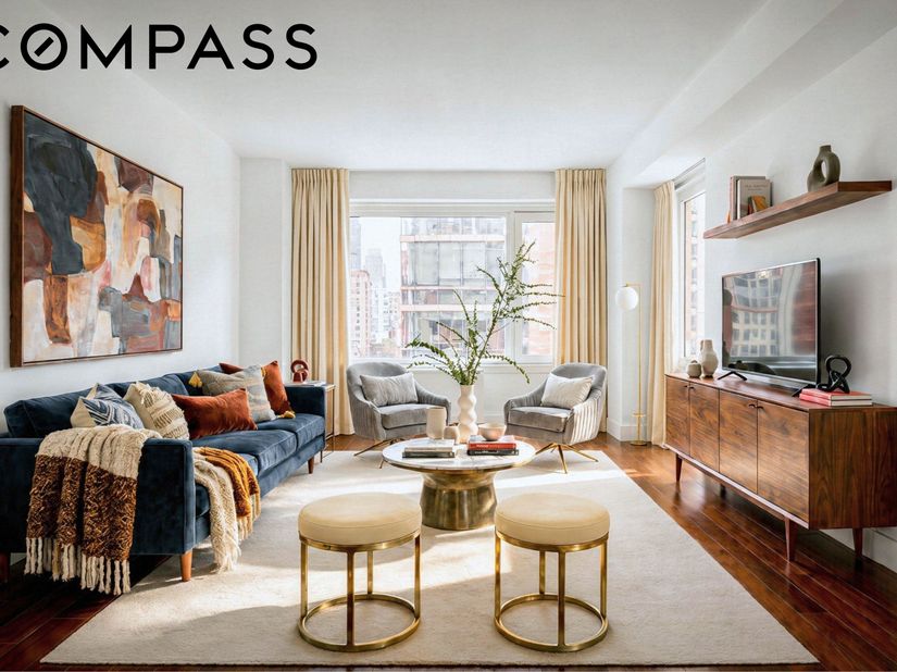 44-27 Purves Street 8A, Queens NY 11101
