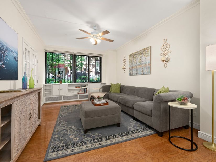16 West 16th Street 1UN, New York NY 10011