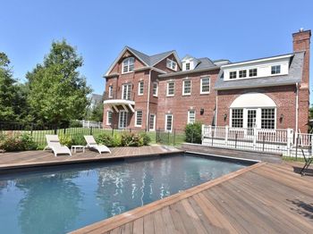 5020 Grosvenor Avenue