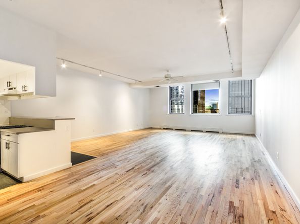 176 Broadway 10C, New York NY 10038