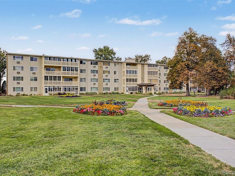 9335 E Center Avenue 9B, Denver CO 80247