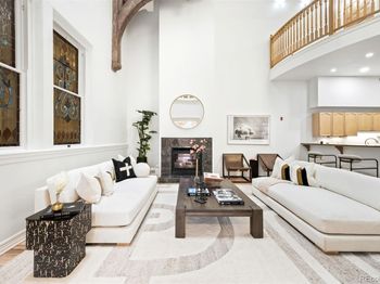 225 N Lincoln Street