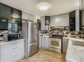 10605 W Dakota Avenue