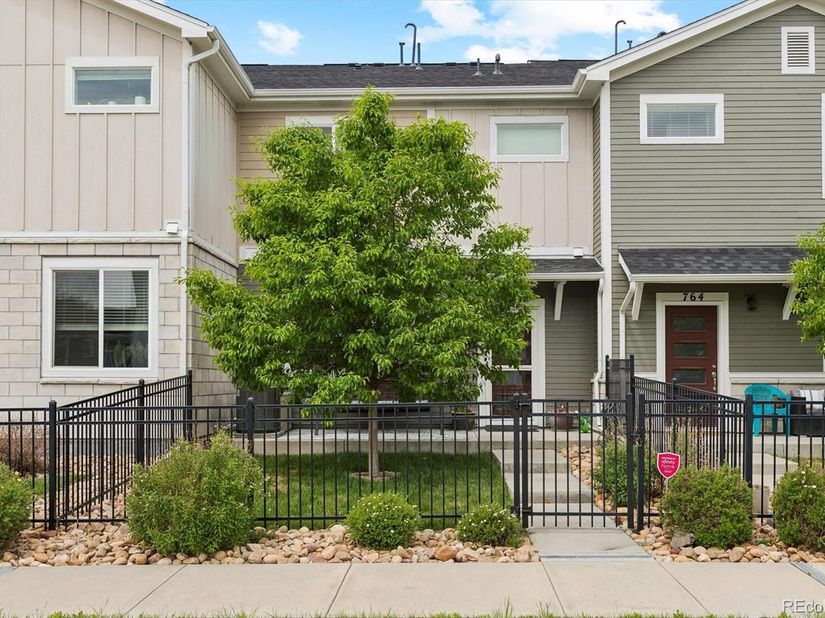 762 Stonebridge Drive, Longmont CO 80503