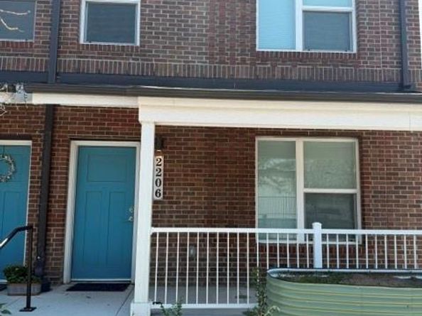 2206 E 38th Avenue, Denver CO 80205