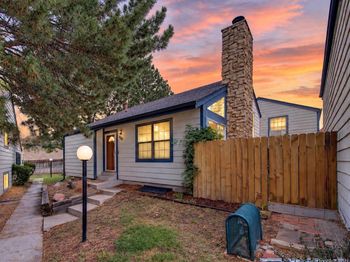 960 S Zeno Way