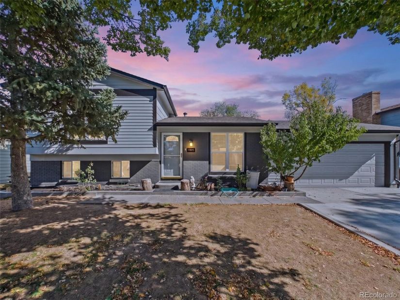 1420 S Lewiston Street, Aurora CO 80017