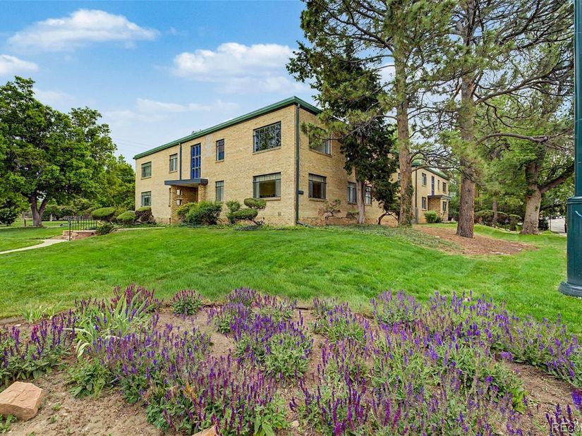 1190 Clermont Street 202, Denver CO 80220