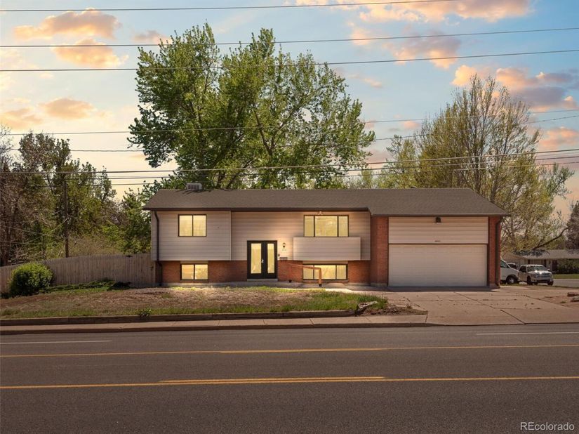 8640 W Jewell Avenue, Lakewood CO 80232