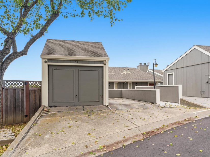 61 Anair Way, Oakland CA 94605