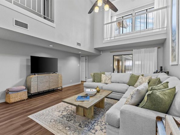 10916 B Crown Colony DR 3, Austin TX 78747