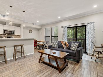3839 Dry Creek DR