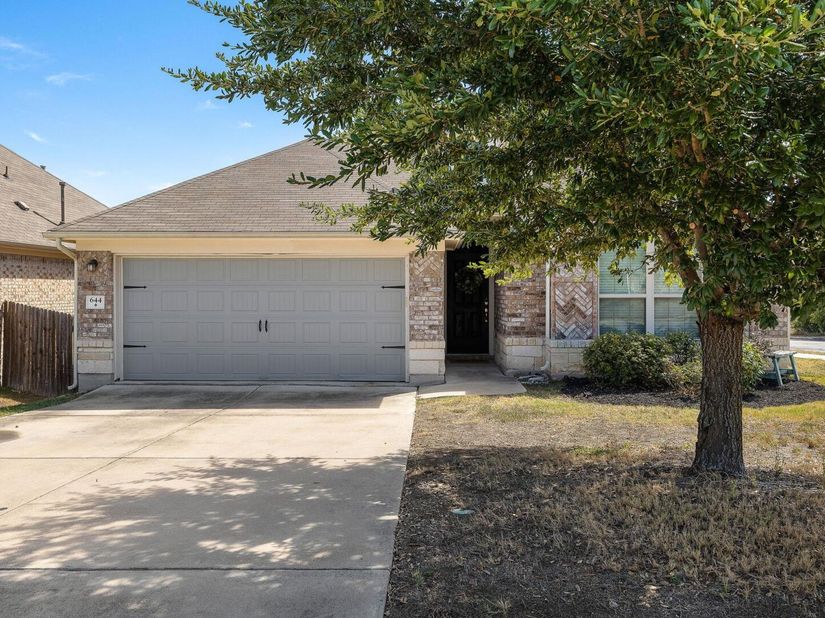 644 Peregrine WAY, Leander TX 78641