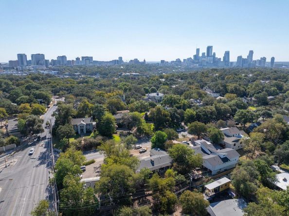 2326 Hartford RD, Austin TX 78703