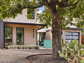 4418 Mount Vernon DR