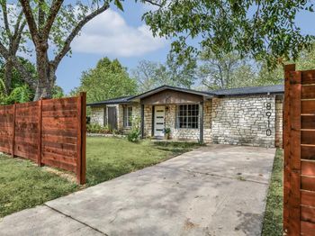 8910 Slayton DR E