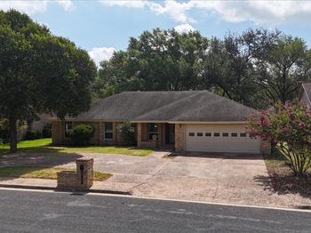 10403 Pinehurst DR