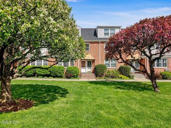 128 Putnam Park