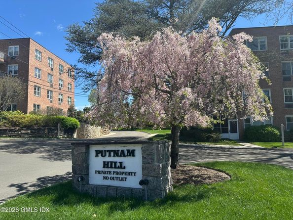 2 Putnam Hill 2E, Greenwich CT 06830