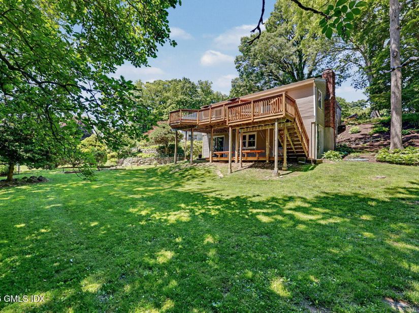22 Nedley Lane, Greenwich CT 06831