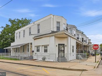 943 Maple Terrace
