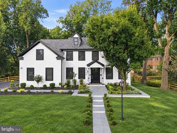 8506 Parkwood Lane