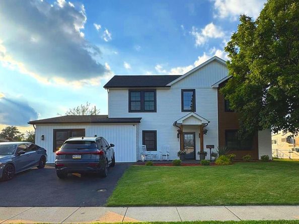 57 Evergreen Lane, Levittown PA 19054