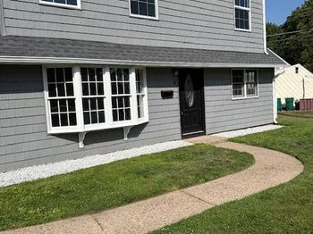 8 Parkside Circle