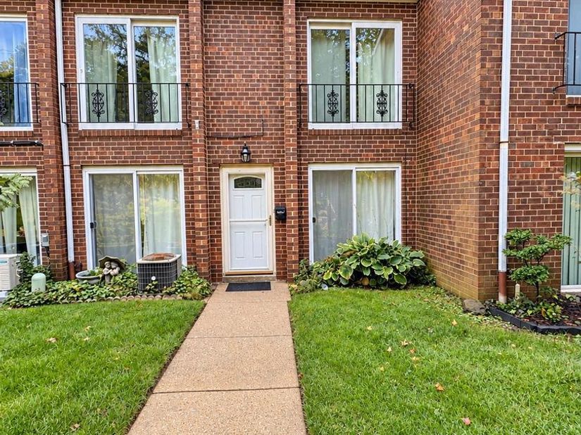 9001 Ridge Avenue 46, Philadelphia PA 19128