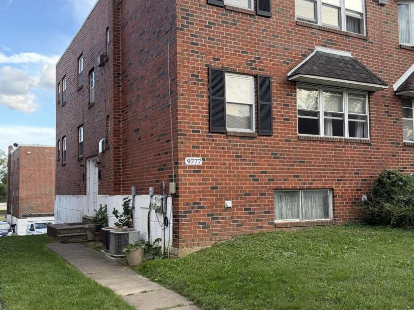 9777 Hilspach Street, Philadelphia PA 19115