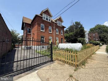 4813-15 Chester Avenue
