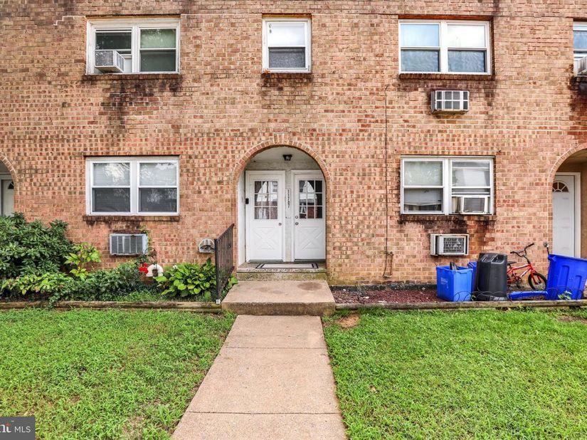 11717 Telfair Road, Philadelphia PA 19154