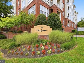 801 S Greenbrier Street
