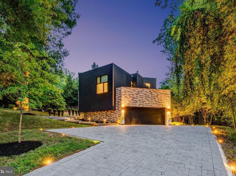 7815 Old Falls Road, Mclean VA 22102