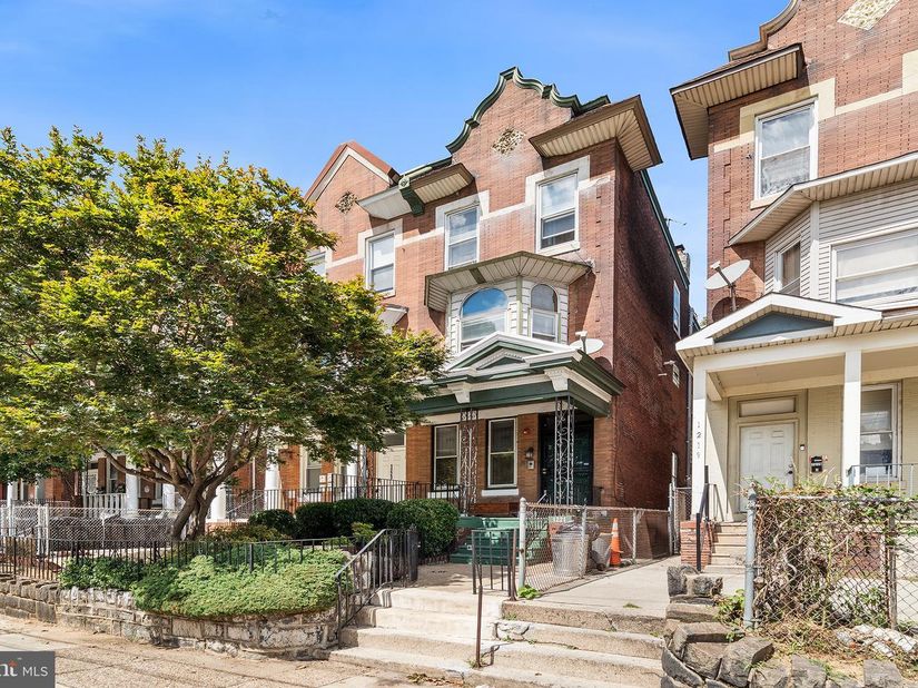 1221 W Allegheny Avenue, Philadelphia PA 19133